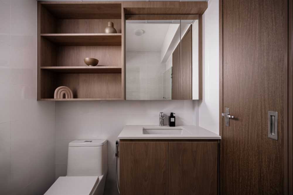 scandinavian bathroom with vinyl flooring and homogeneous tiles