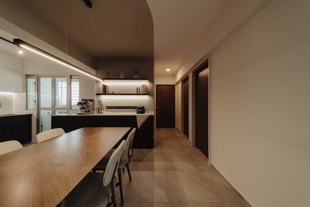 minimalist dining room with drop light and ceiling light