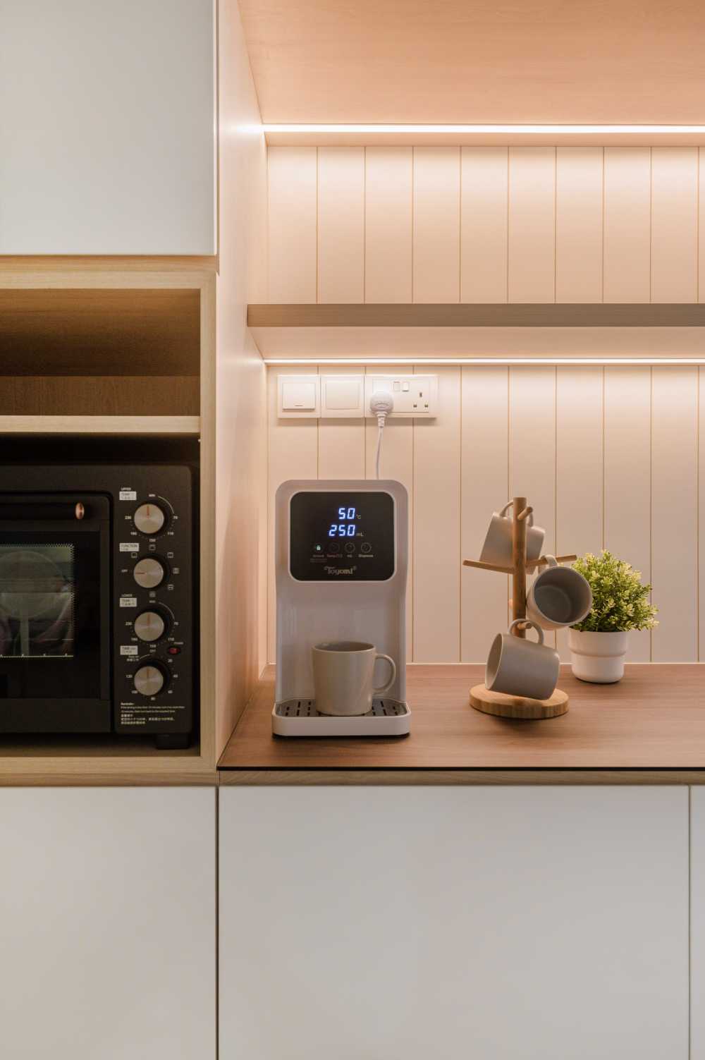 minimalist kitchen with countertop and open kitchen